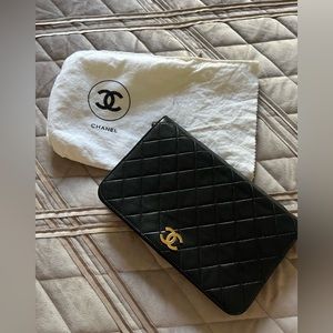 Authentic CHANEL Vintage Full flap